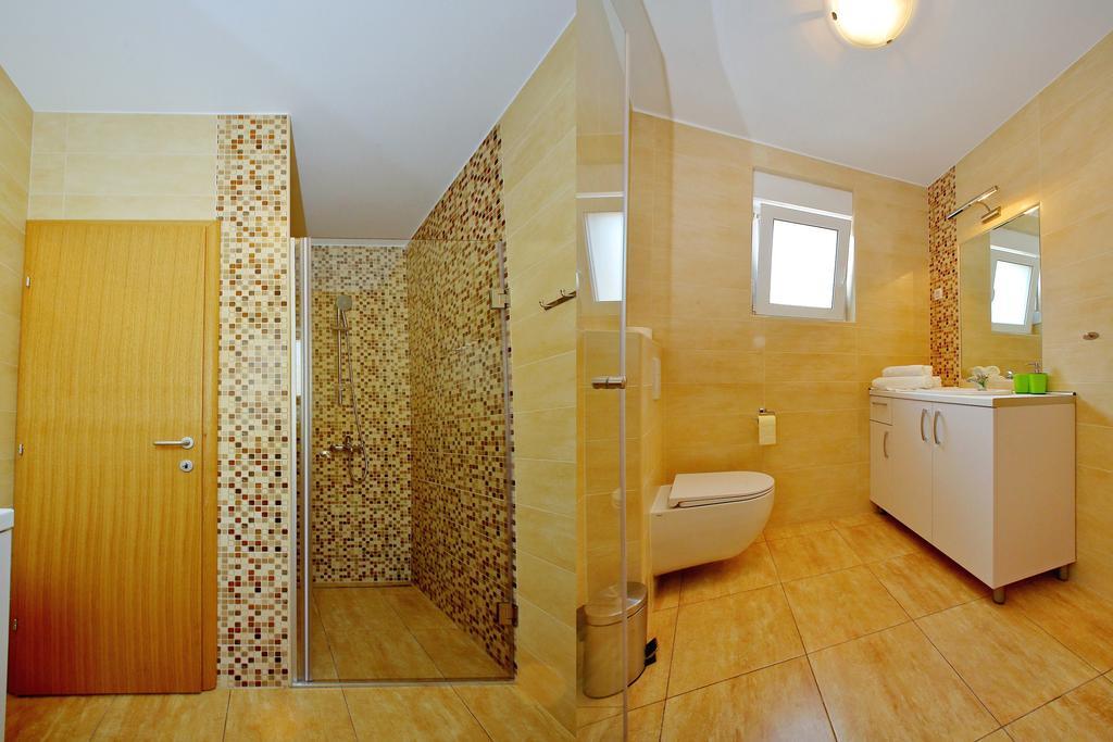 Luxury Apartments Sikiric With Fantastic View On The Sea Bibinje Exterior photo